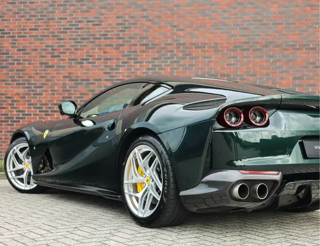 Ferrari 812 view 7