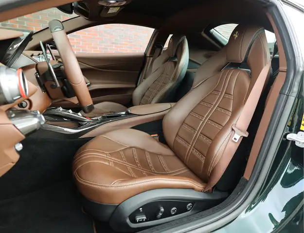Ferrari 812 view 29