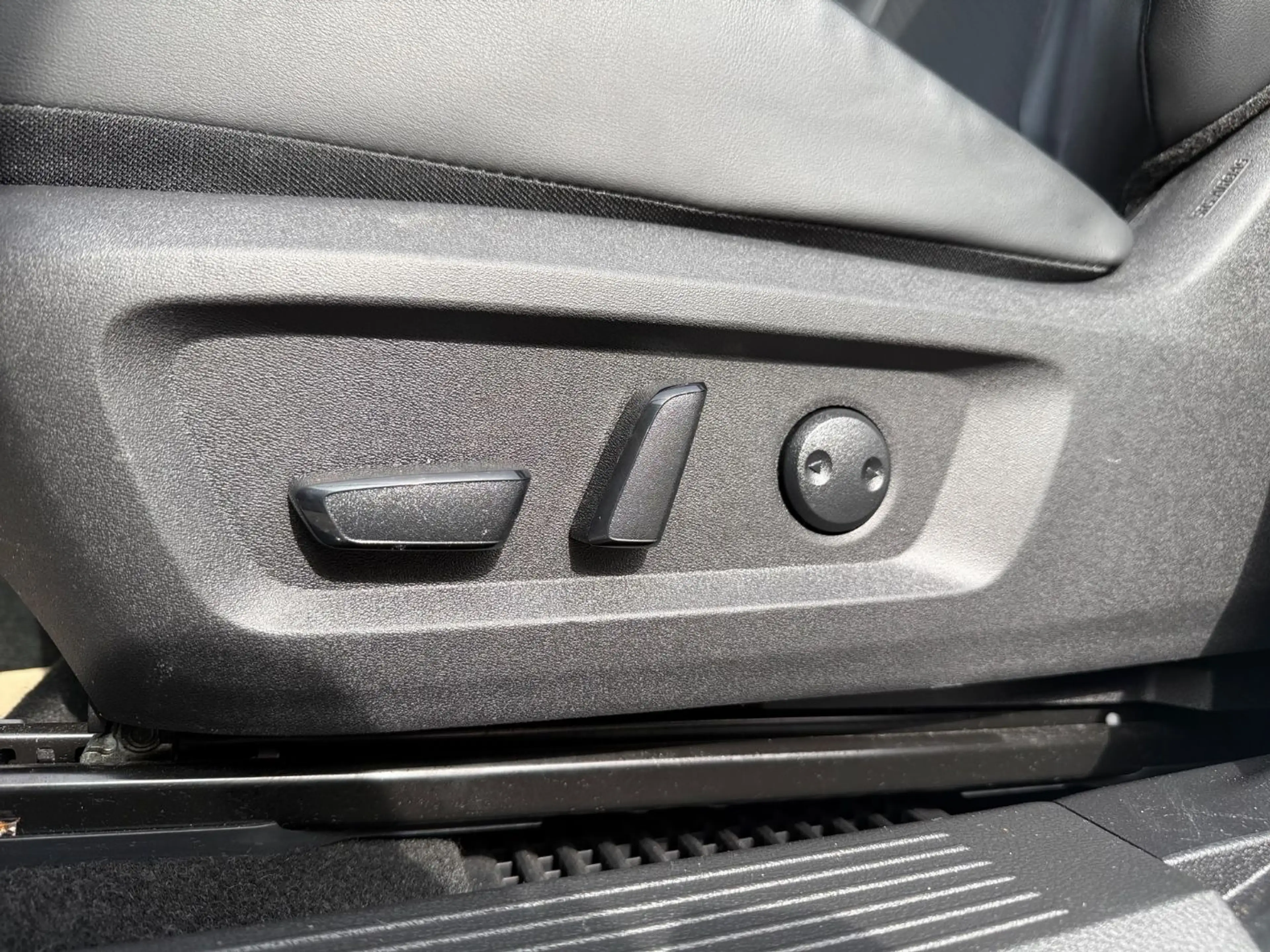 Nissan X-Trail 1.5 VC-T MHEV N-Connecta Pano — photo 7