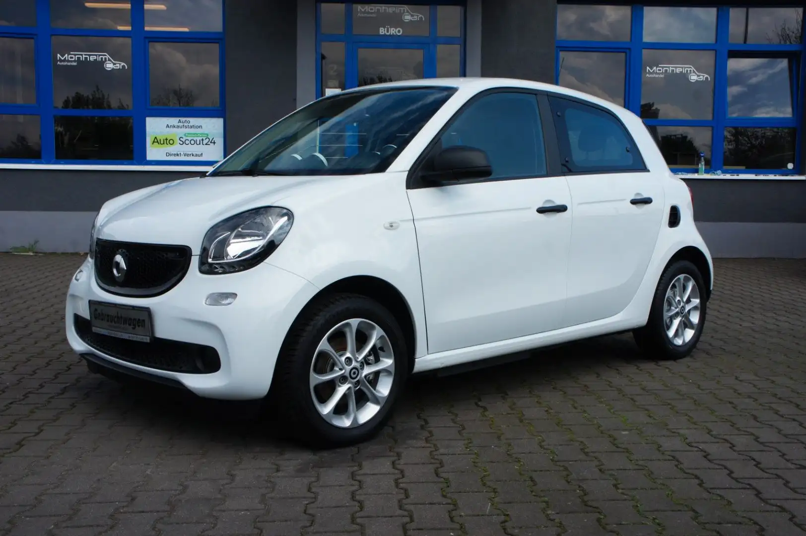 smart forFour forfour electric drive / EQ NUR 23.660KM Weiß - 1