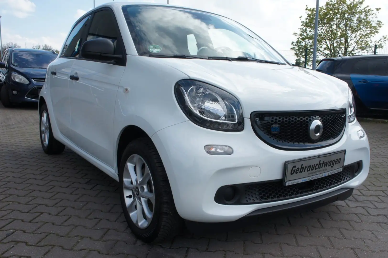 smart forFour forfour electric drive / EQ NUR 23.660KM Weiß - 2