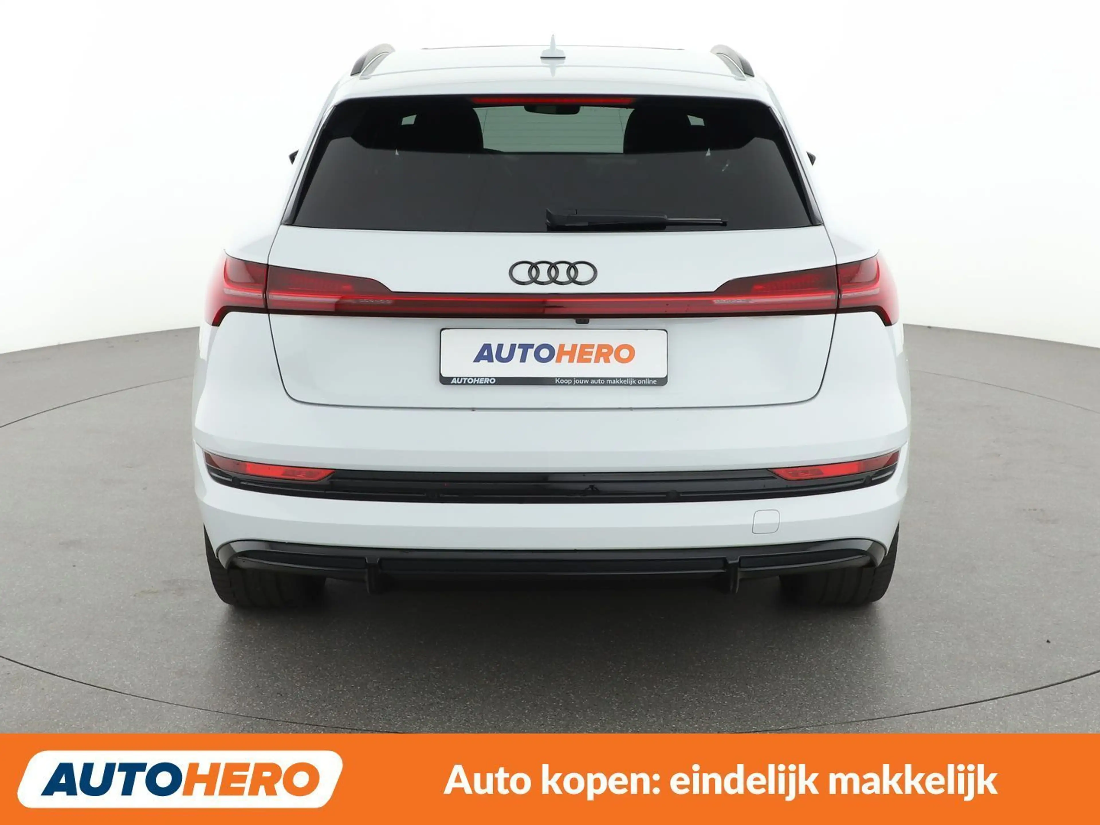 Audi e-tron 50 quattro S line — photo 5