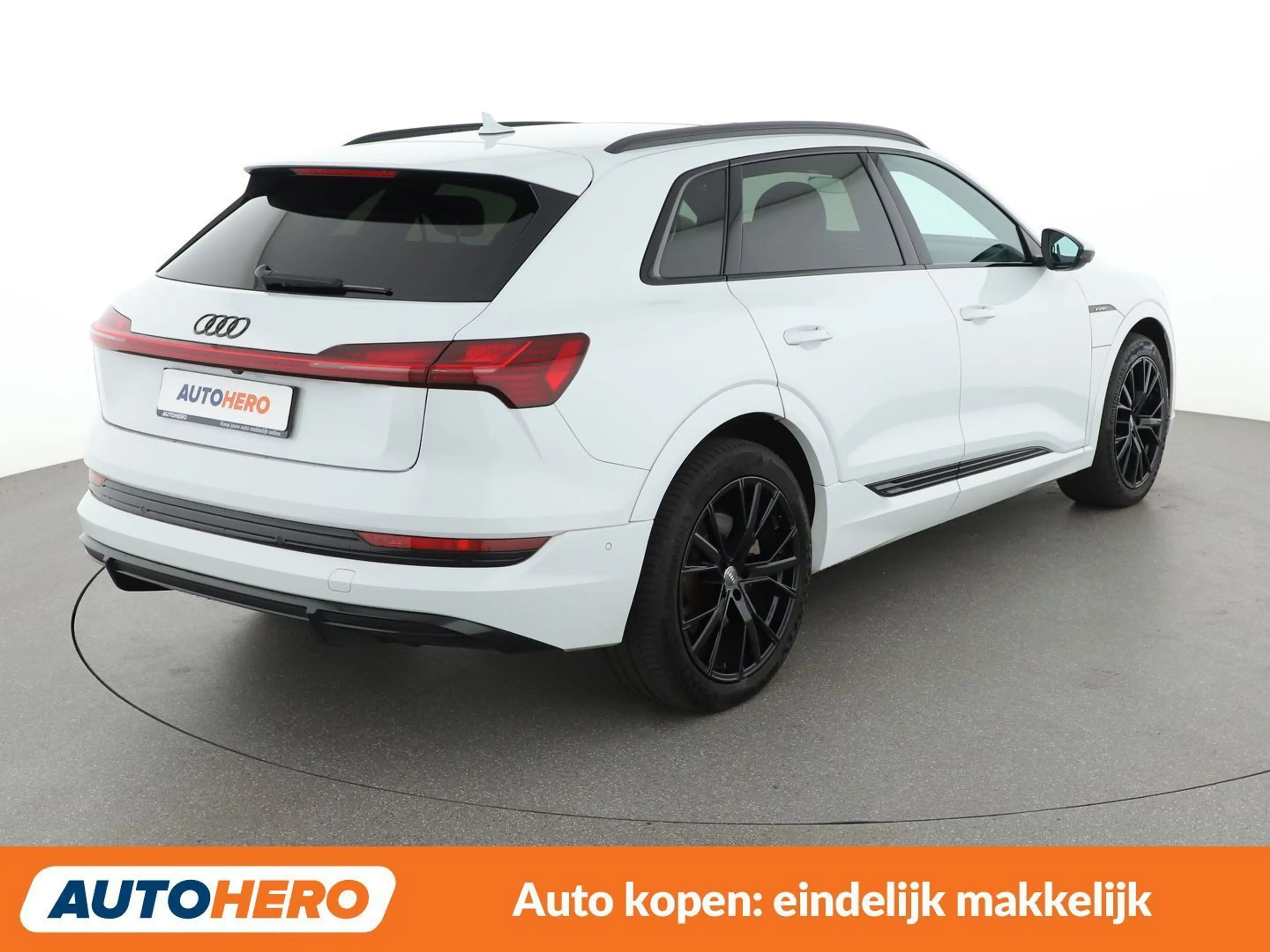 Audi e-tron 50 quattro S line — photo 7