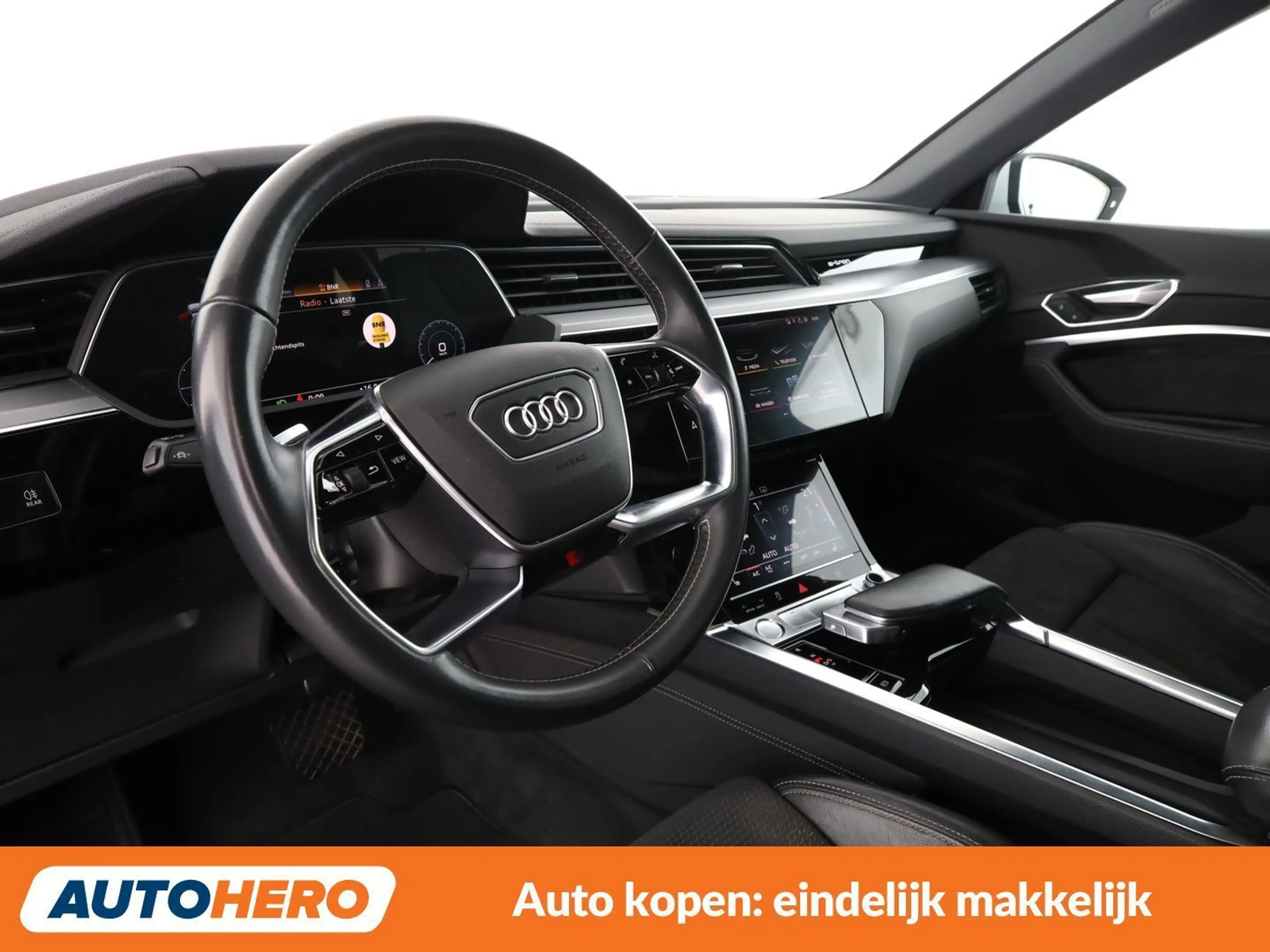 Audi e-tron 50 quattro S line — photo 12