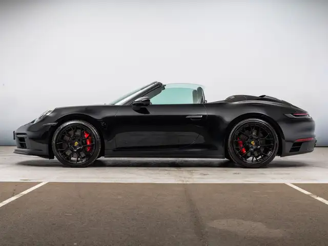 Porsche 911 view 2