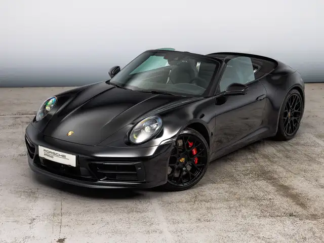 Porsche 911 view 9