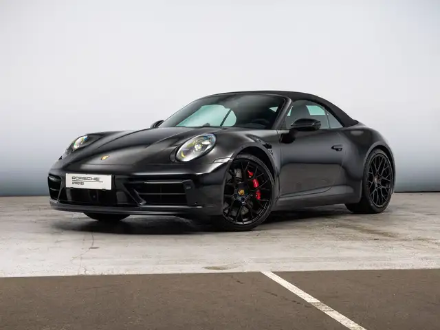 Porsche 911 view 5
