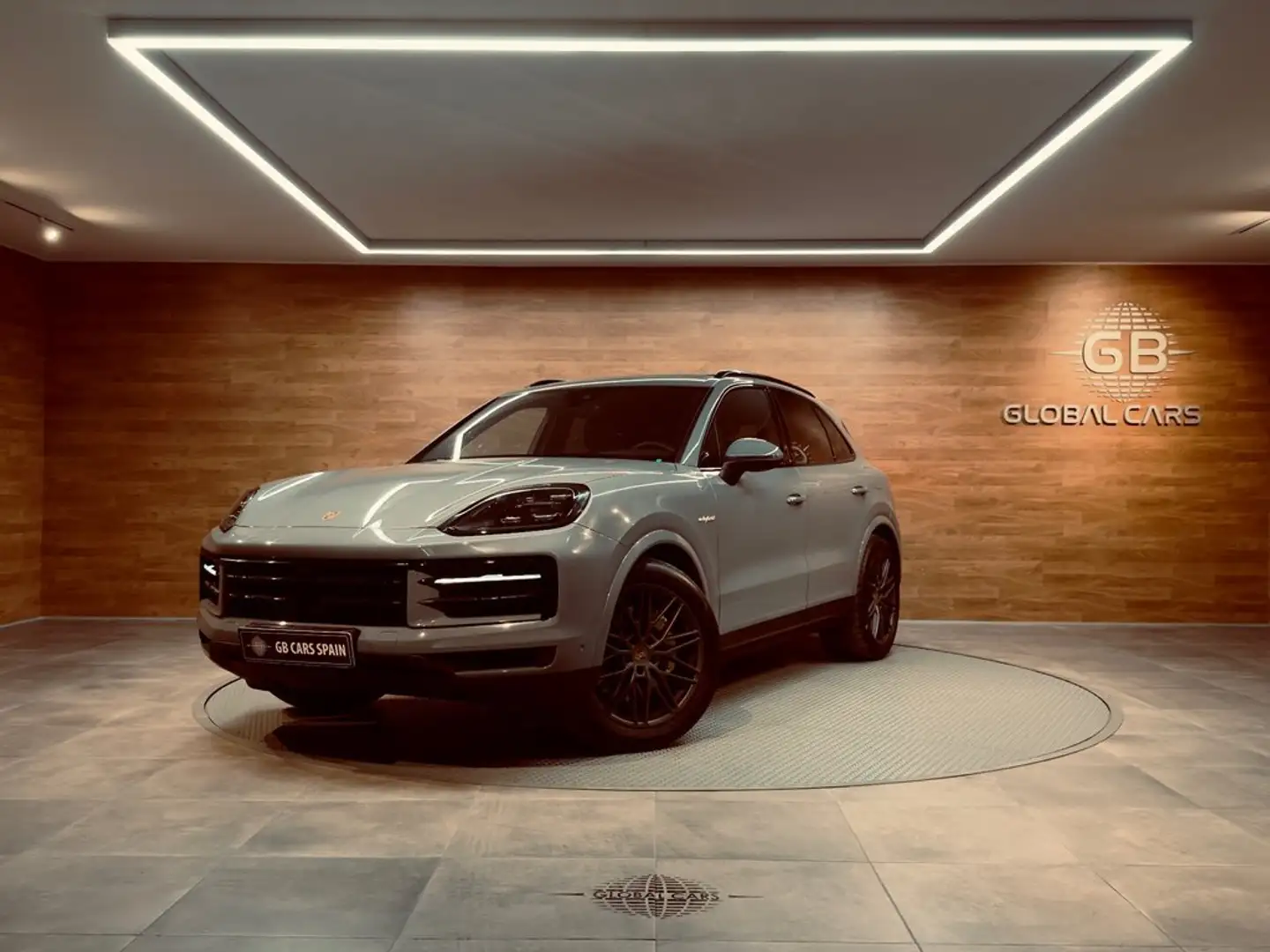 Porsche Cayenne E-Hybrid Aut. Gris - 1