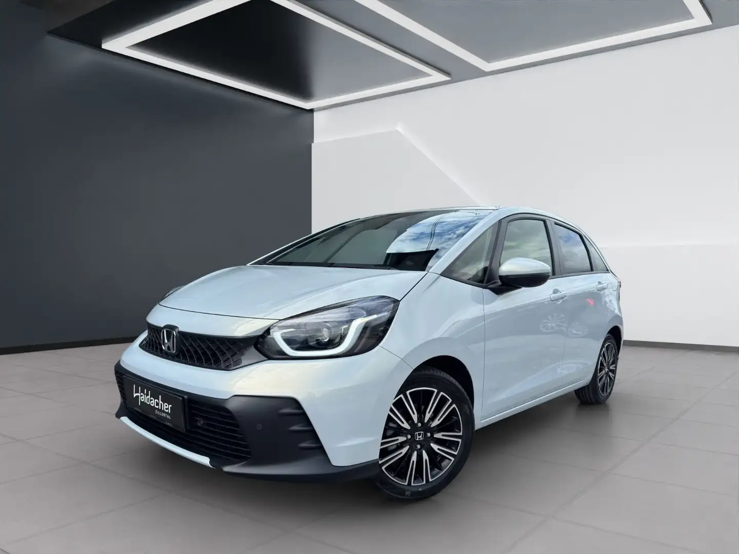 Honda Jazz 1.5 AT Advance CarPlay AUT Distr Navi RKam Weiß - 2