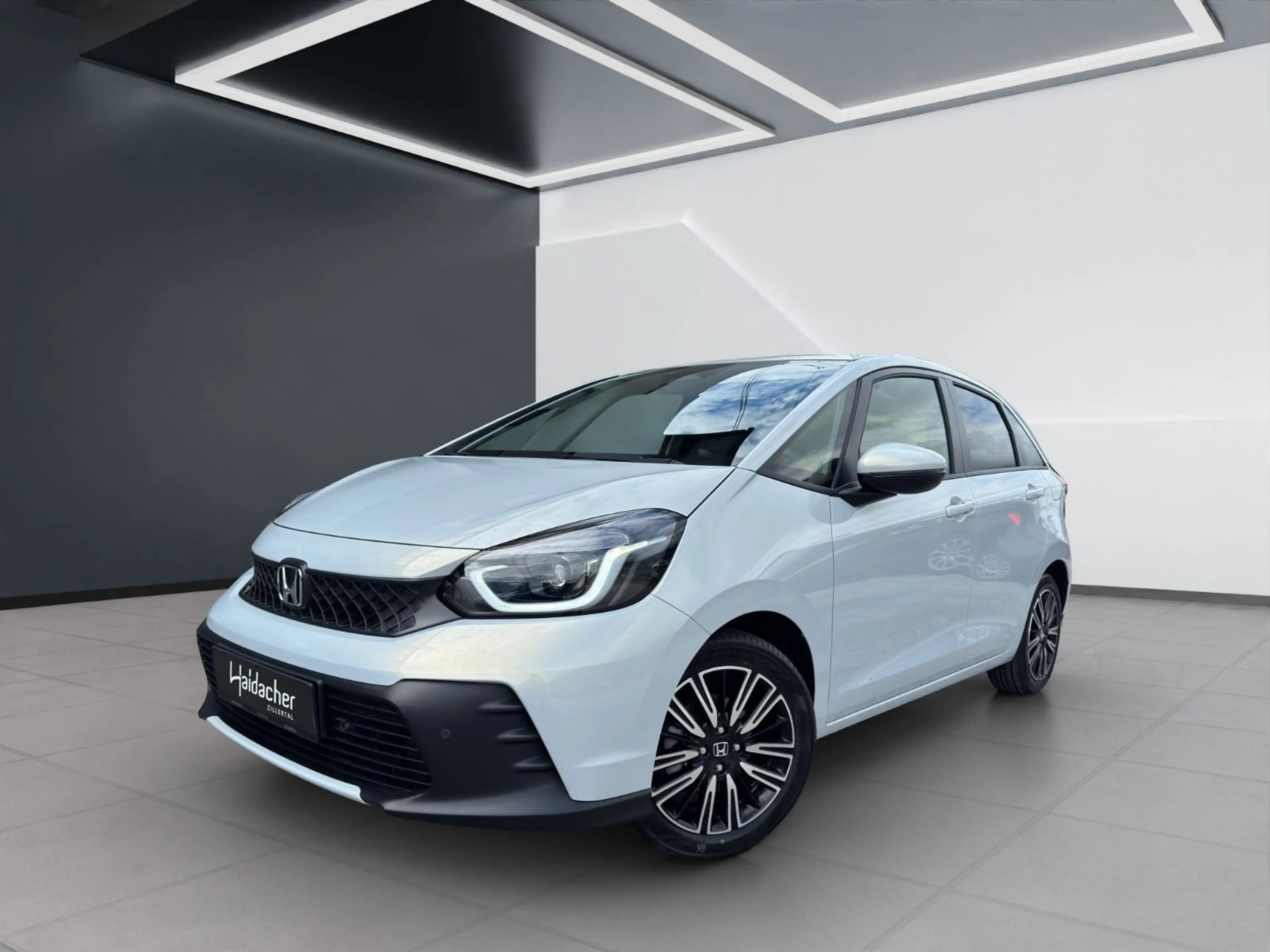 Honda Jazz 1.5 AT Advance CarPlay AUT Distr Navi RKam — photo 2