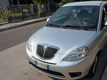 Ypsilon II 2007 1.2 8v Argento