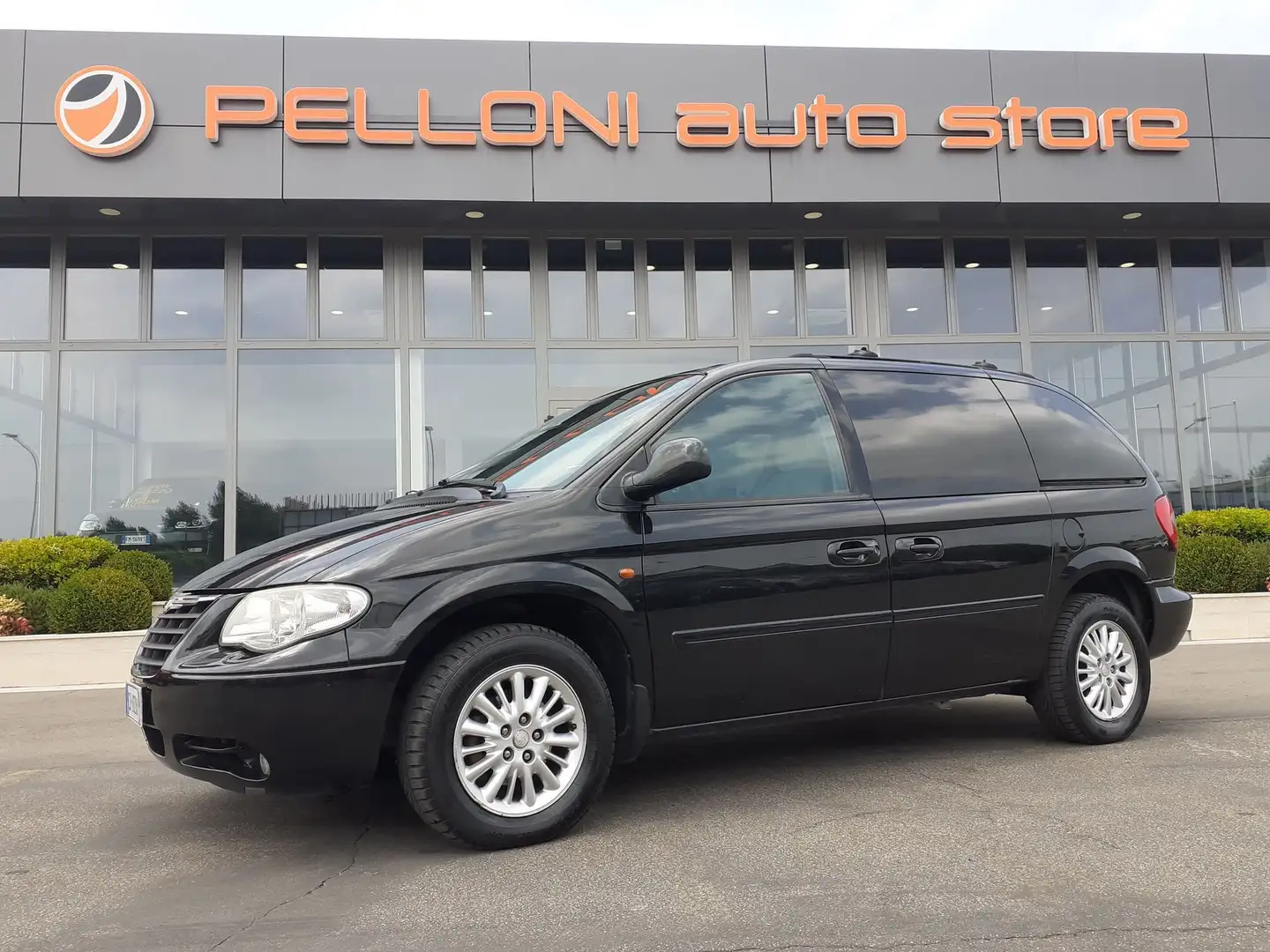 Chrysler Voyager Voyager 2.5 CRD cat  KM CERTIFICATI 7 POSTI Zwart - 1