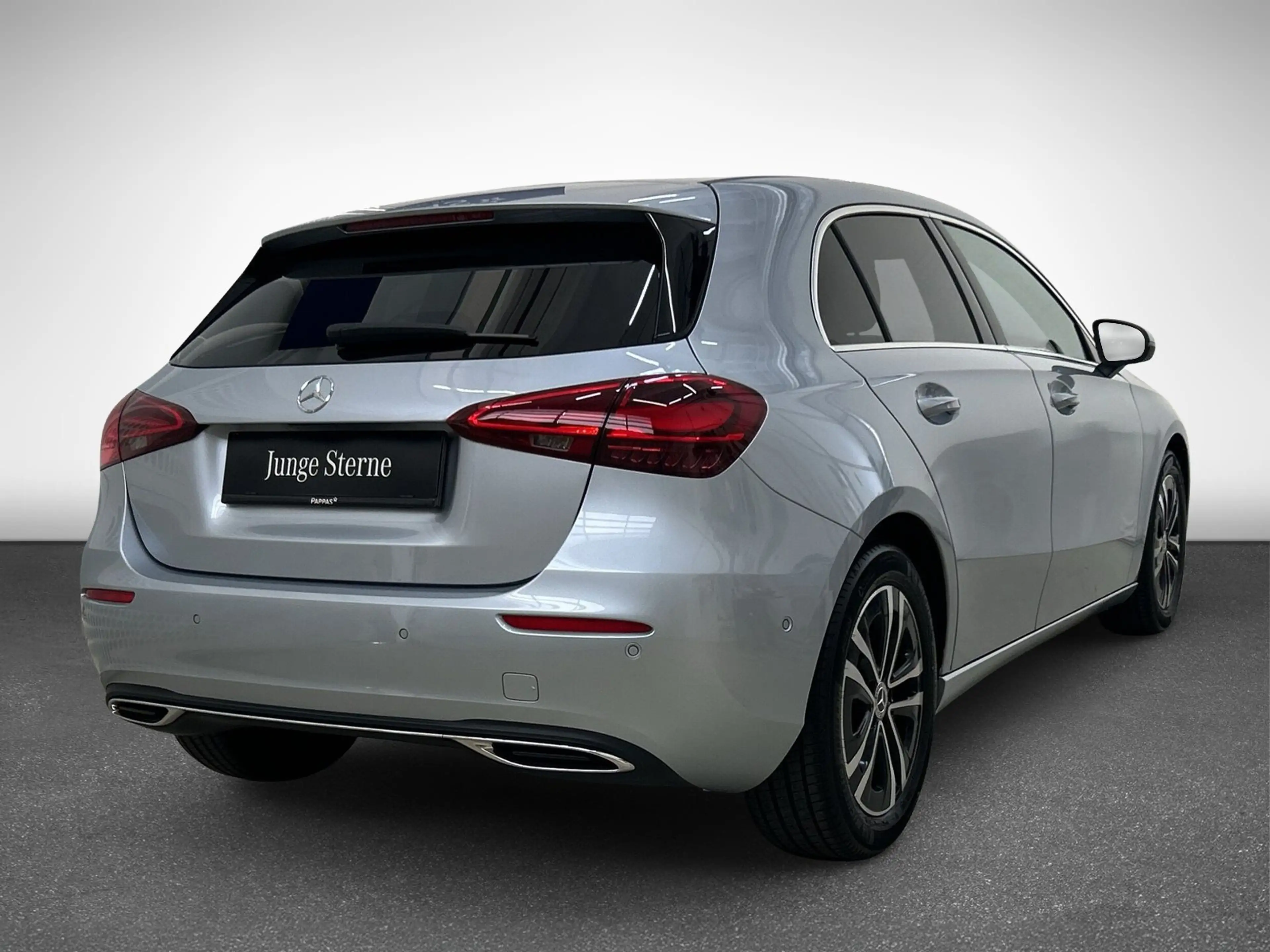 Mercedes-Benz A 180 Cam Navi SHZ — photo 6
