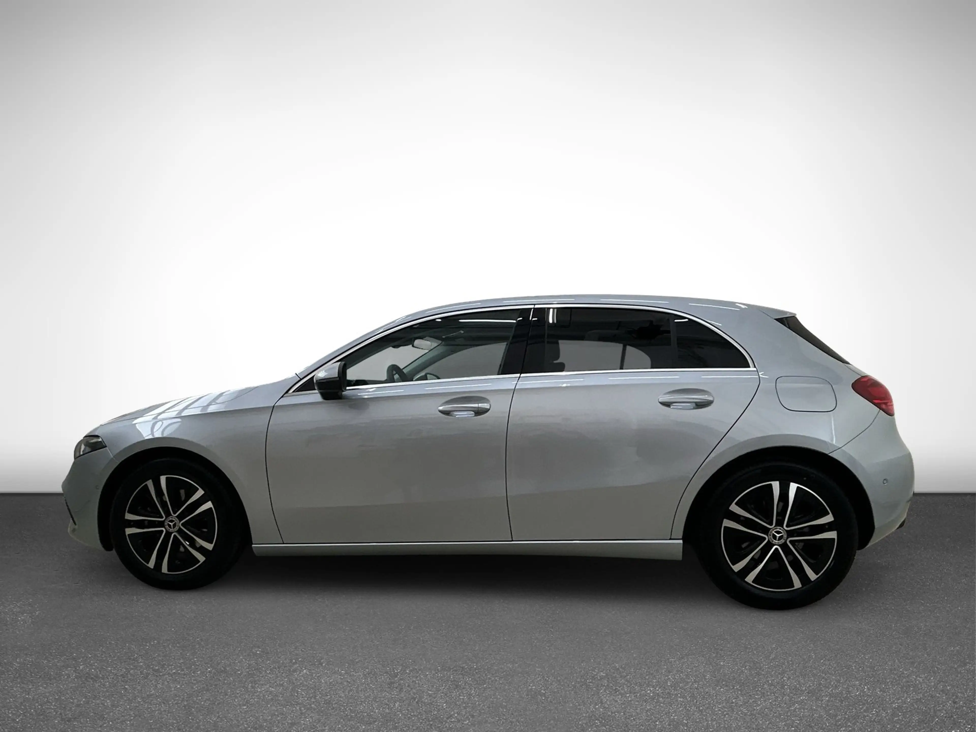 Mercedes-Benz A 180 Cam Navi SHZ — photo 7