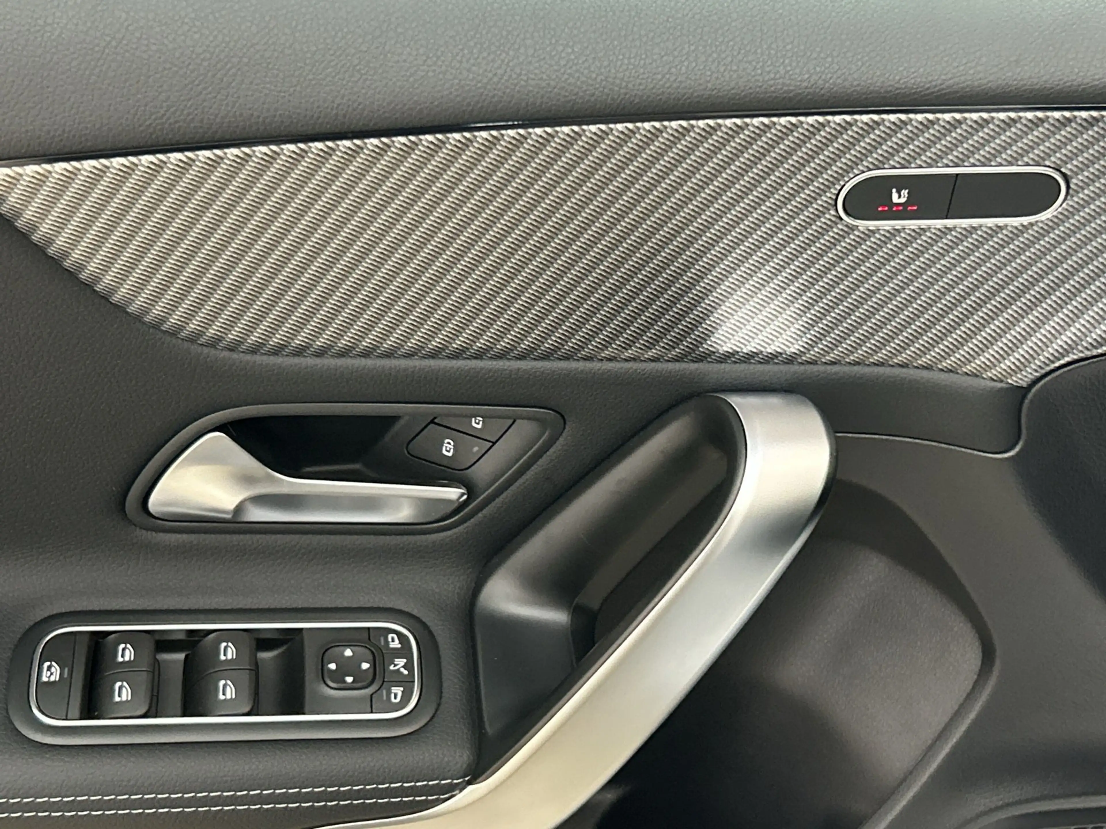 Mercedes-Benz A 180 Cam Navi SHZ — photo 11