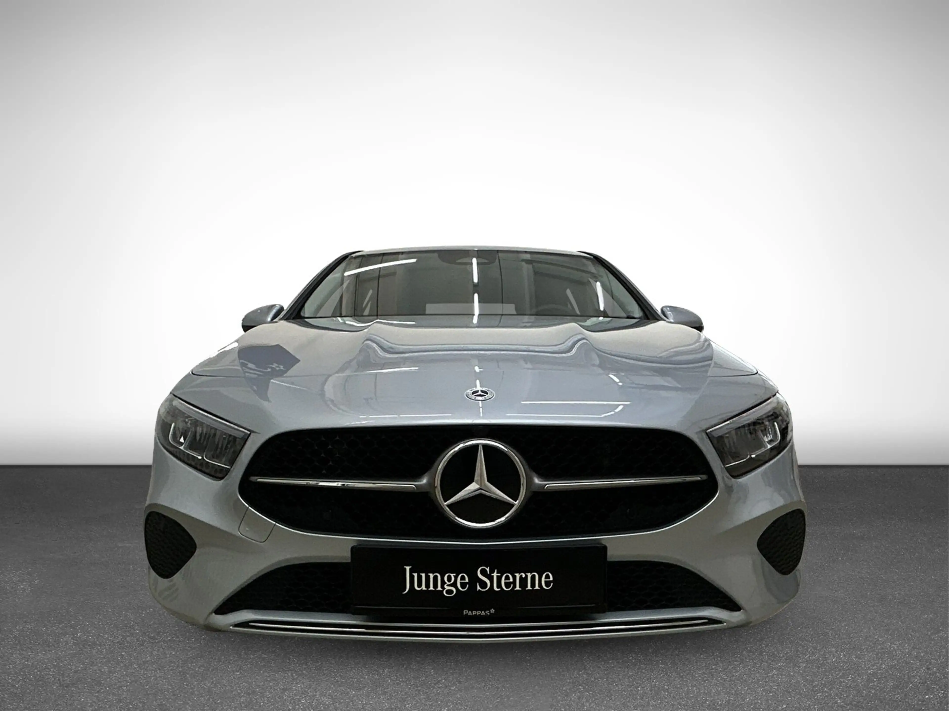 Mercedes-Benz A 180 Cam Navi SHZ — photo 4