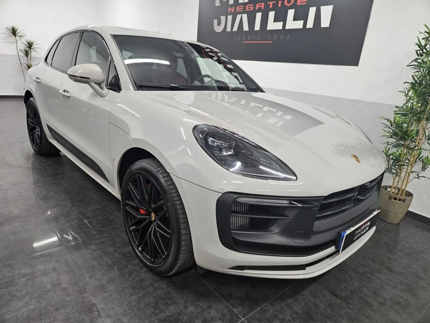Porsche Macan GTS Aut. Gris - 2