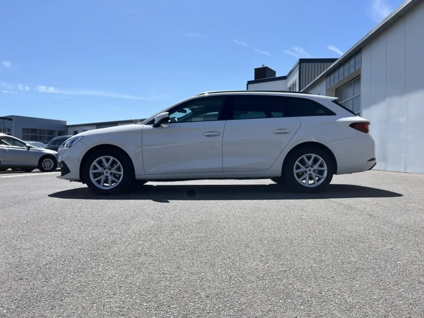 SEAT Leon SP 2.0 TDI DSG Style 144€ m. 20% Anzahlung AHK D Weiß - 2
