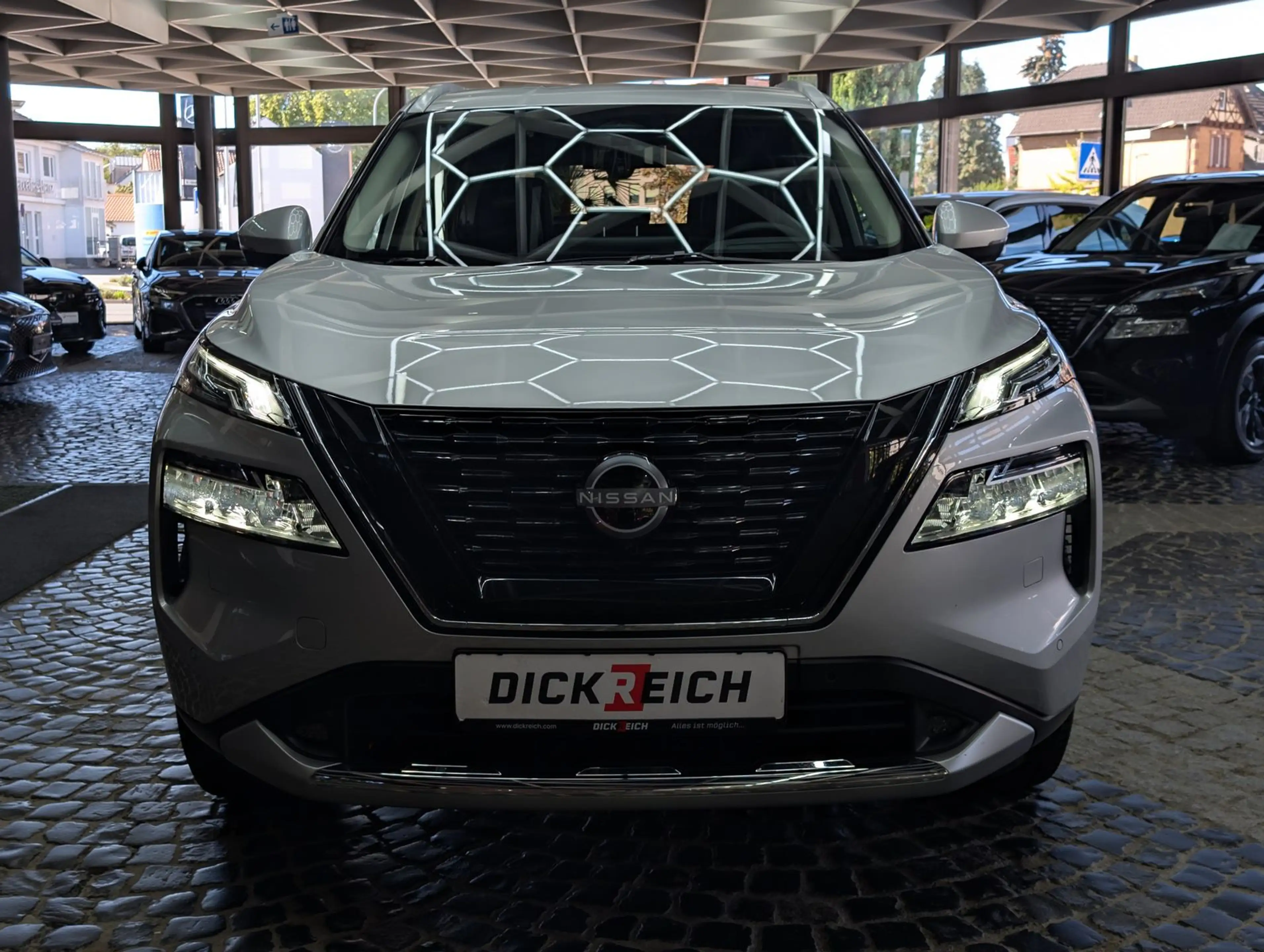 Nissan X-Trail 1.5 e-Power e-4 Tekna Bose HUD LED+ 20" — photo 2