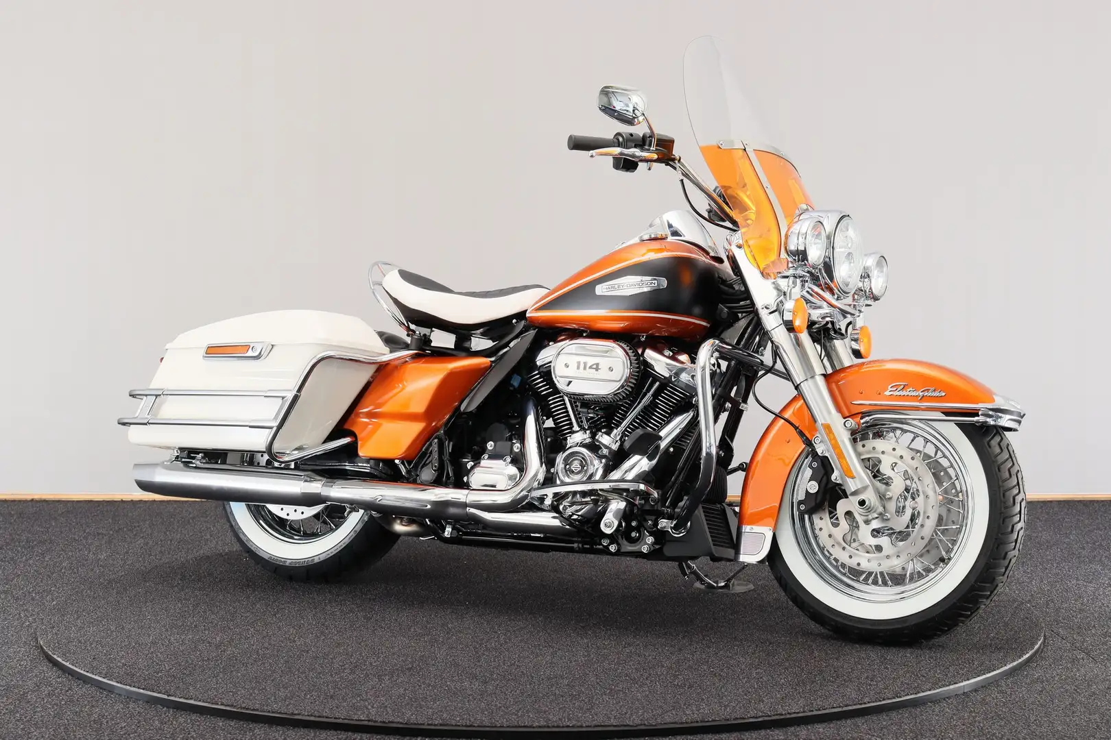Harley-Davidson Electra Glide FLHFB Highw.King Custom Color crna - 1