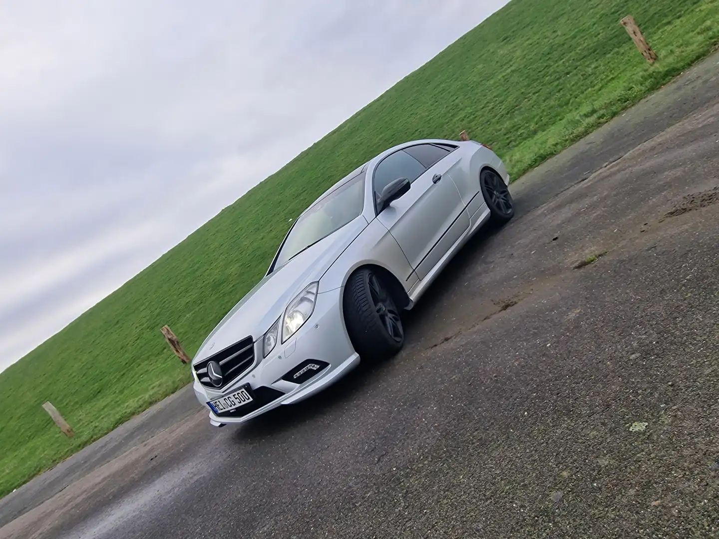 Mercedes-Benz E 500 E 500 Coupe 7G-TRONIC Elegance Plateado - 1