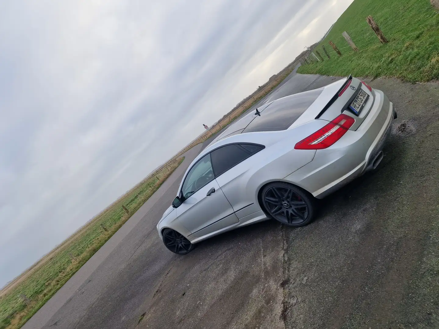 Mercedes-Benz E 500 E 500 Coupe 7G-TRONIC Elegance Plateado - 2