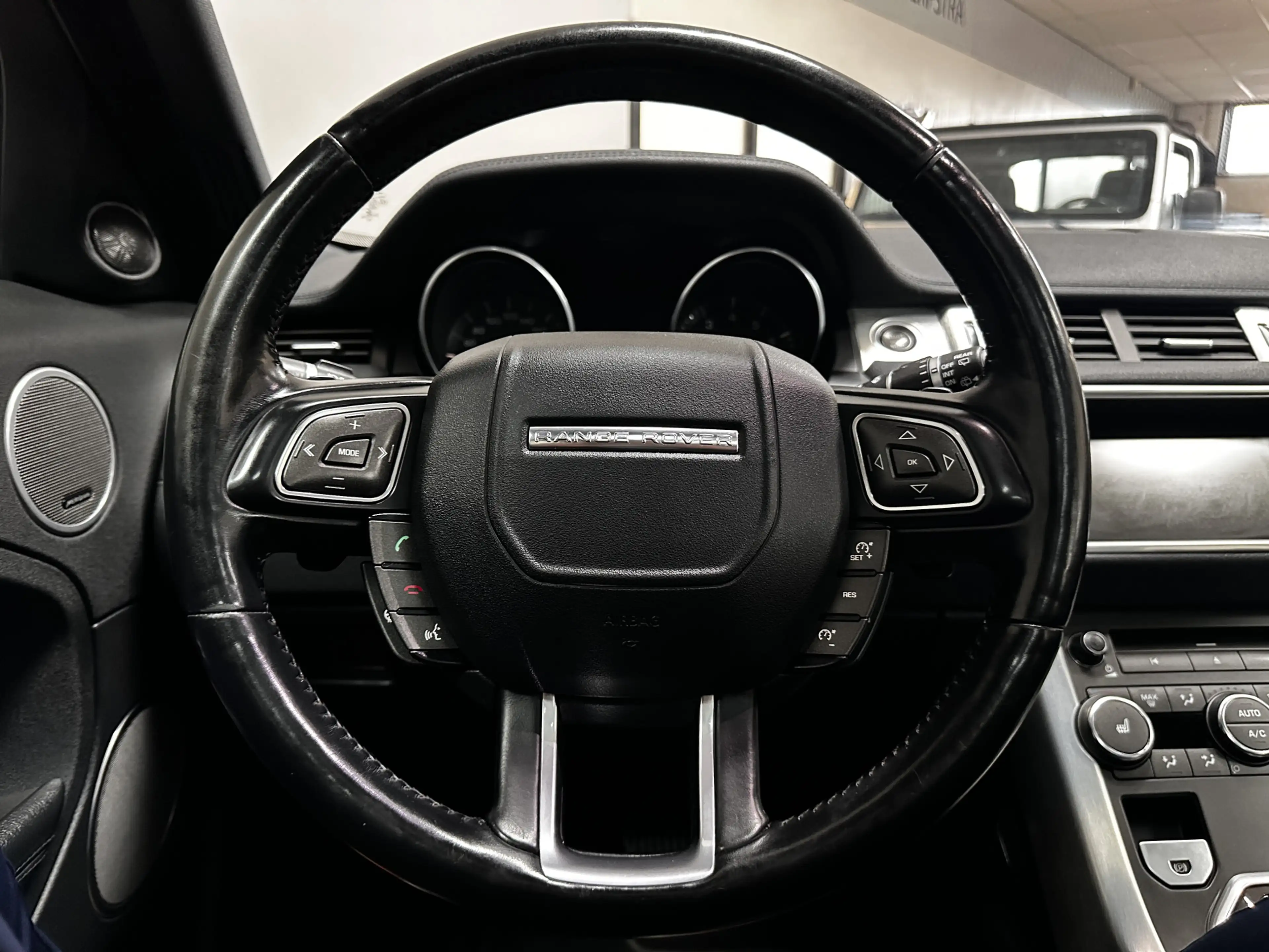 Land Rover Range Rover Evoque 2.0 Si 4WD Prestige/ Automaat!/ Pano-Dak/ Bi-Xenon — photo 16