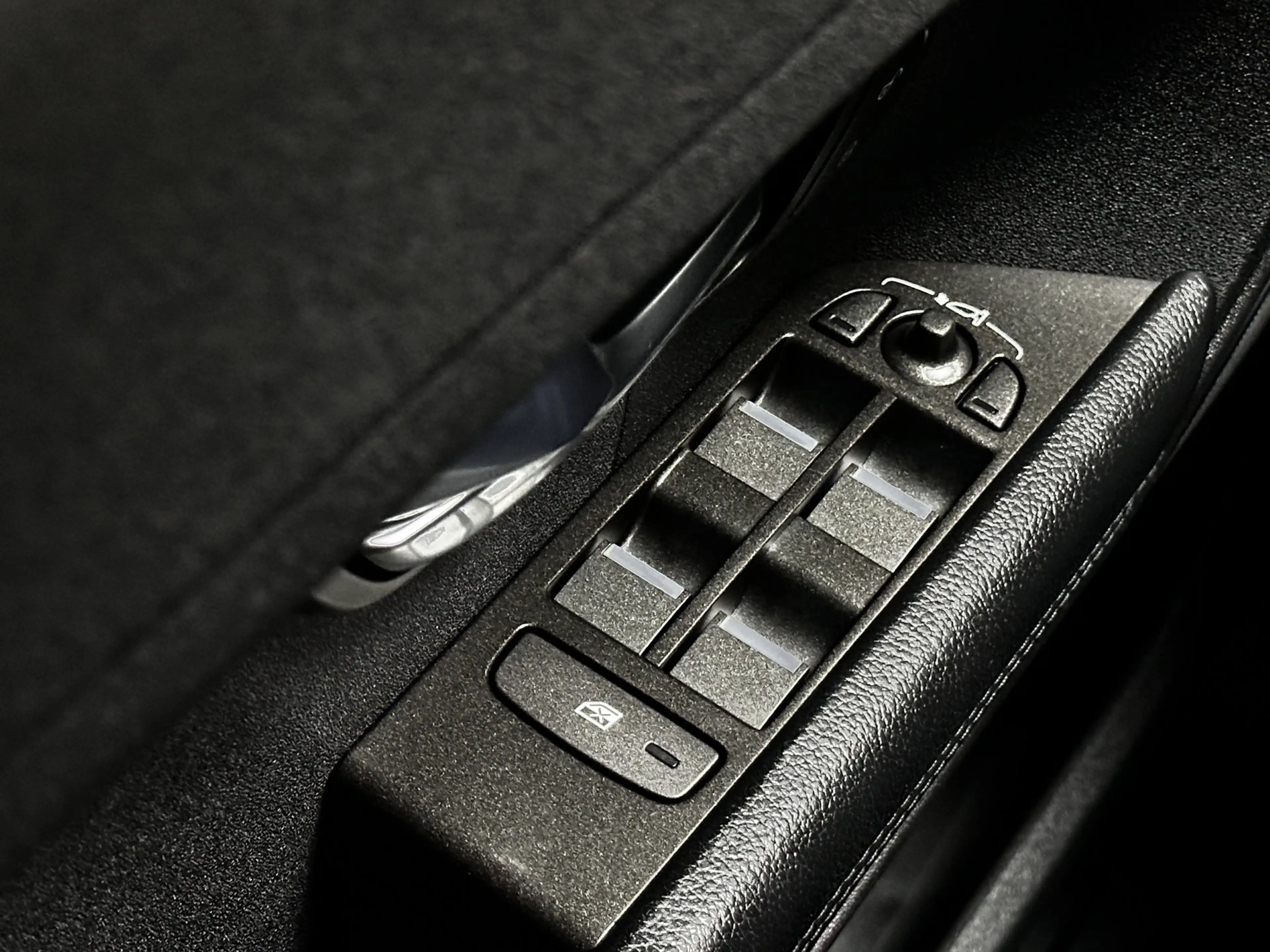 Land Rover Range Rover Evoque 2.0 Si 4WD Prestige/ Automaat!/ Pano-Dak/ Bi-Xenon — photo 32