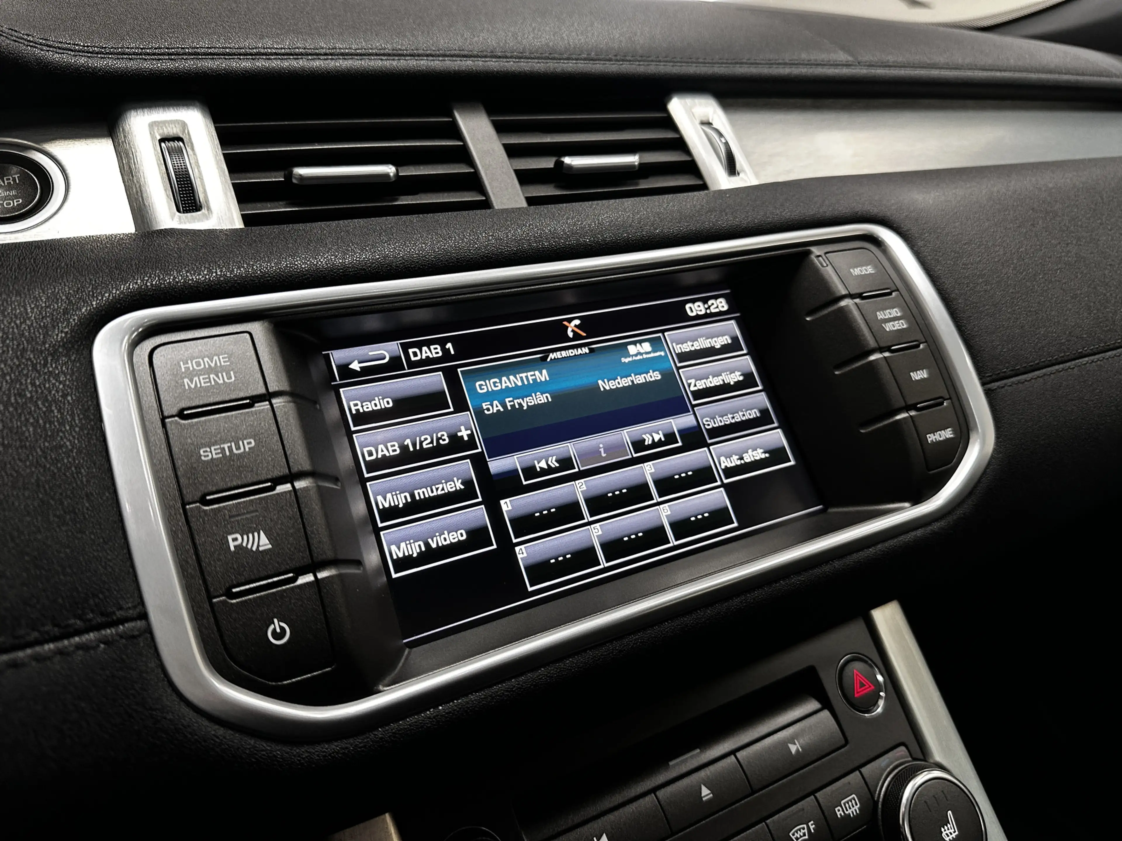 Land Rover Range Rover Evoque 2.0 Si 4WD Prestige/ Automaat!/ Pano-Dak/ Bi-Xenon — photo 37