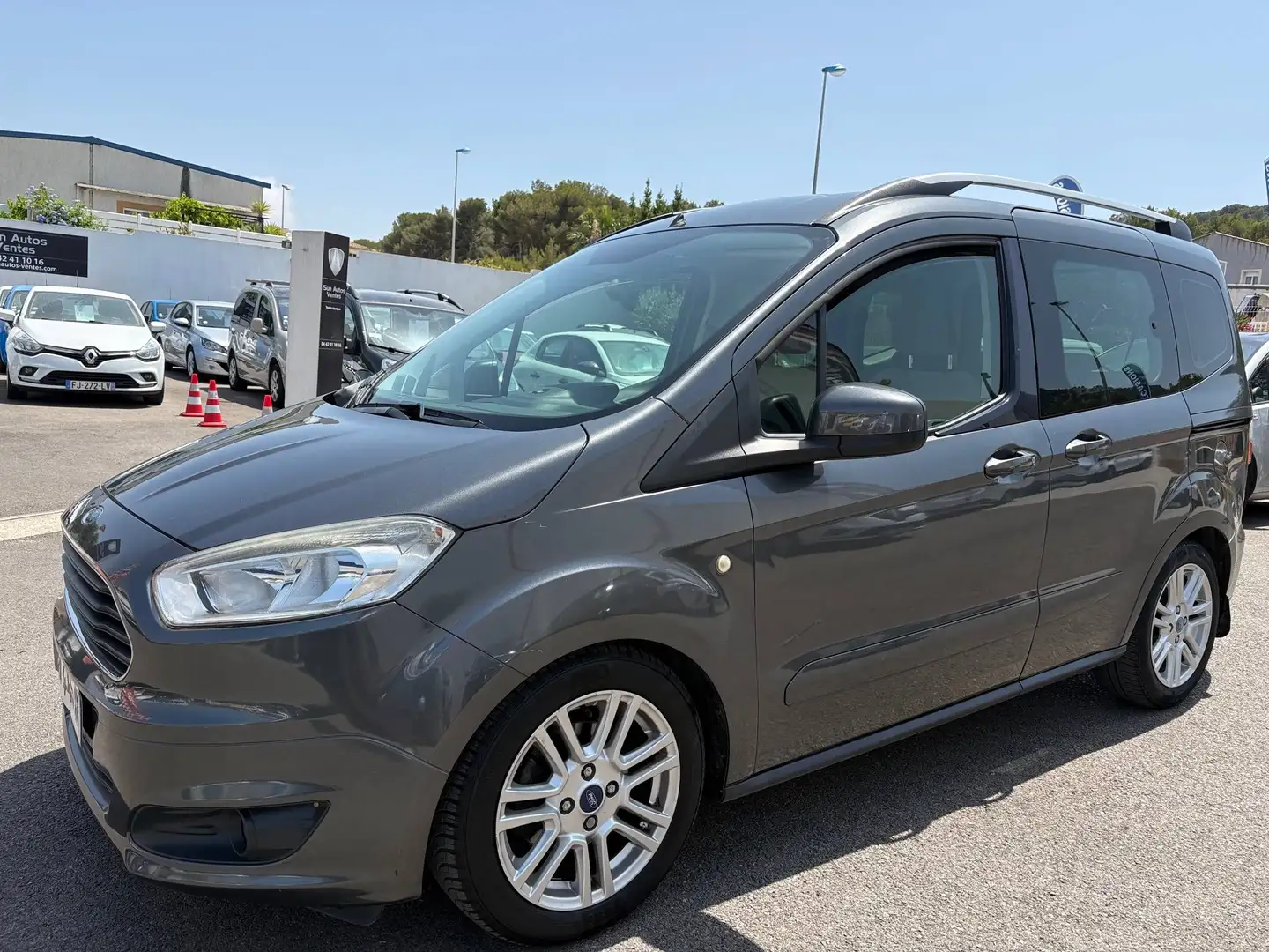 Ford Tourneo Courier 1.5 TD 95ch Titanium Euro6 Gris - 1