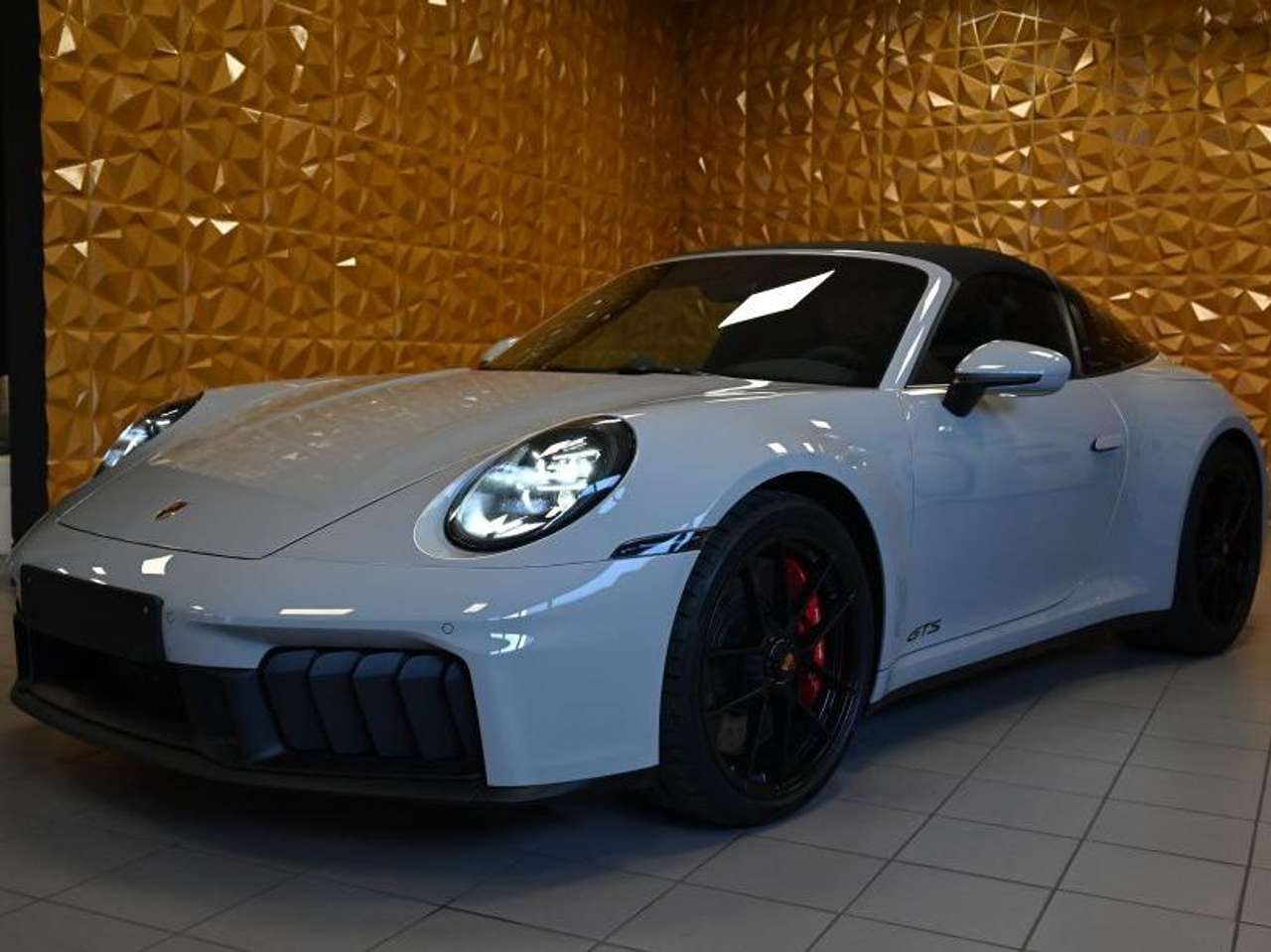 Porsche 911 NUOVA TARGA 4 GTS 541CV SOLLEVATORE CERCHI 21 CHRONO PLUS TELECAMERA 360° SEDILI RISCALD VENTILATI RADAR STRAFULL NUOVA!!