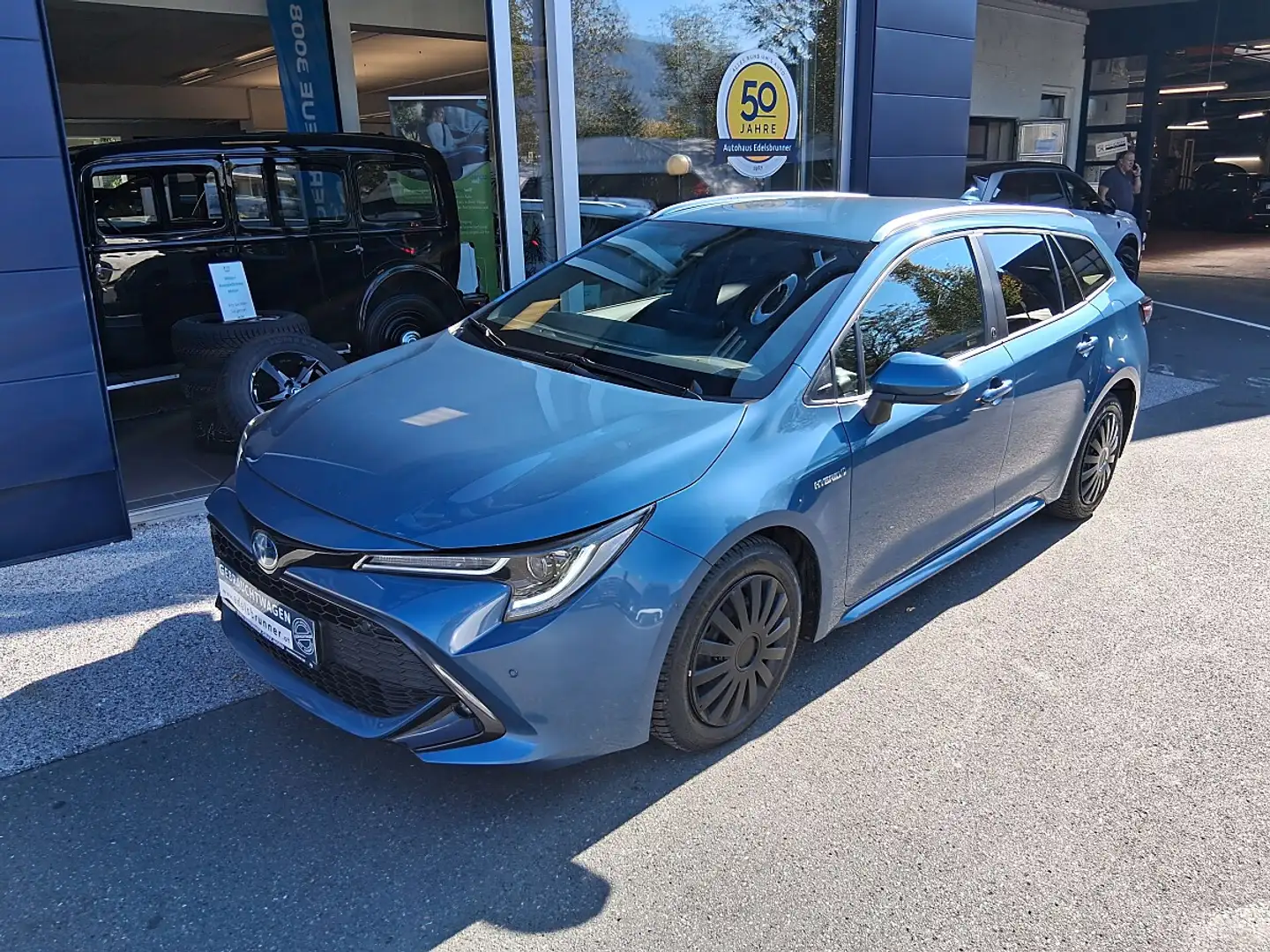 Toyota Corolla Kombi 2,0 Hybrid Team Deutschland Automatik Blau - 1