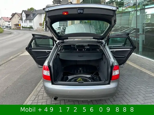 Audi A4 view 13