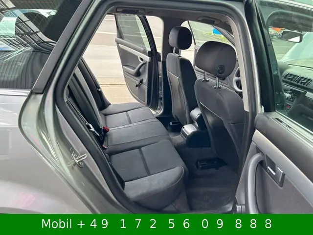 Audi A4 view 12