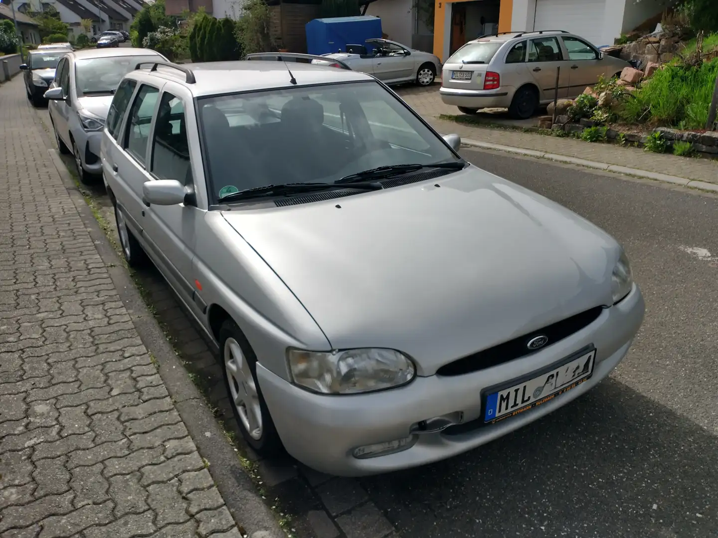 Ford Escort Escort Turnier 16V Classic Stříbrná - 2