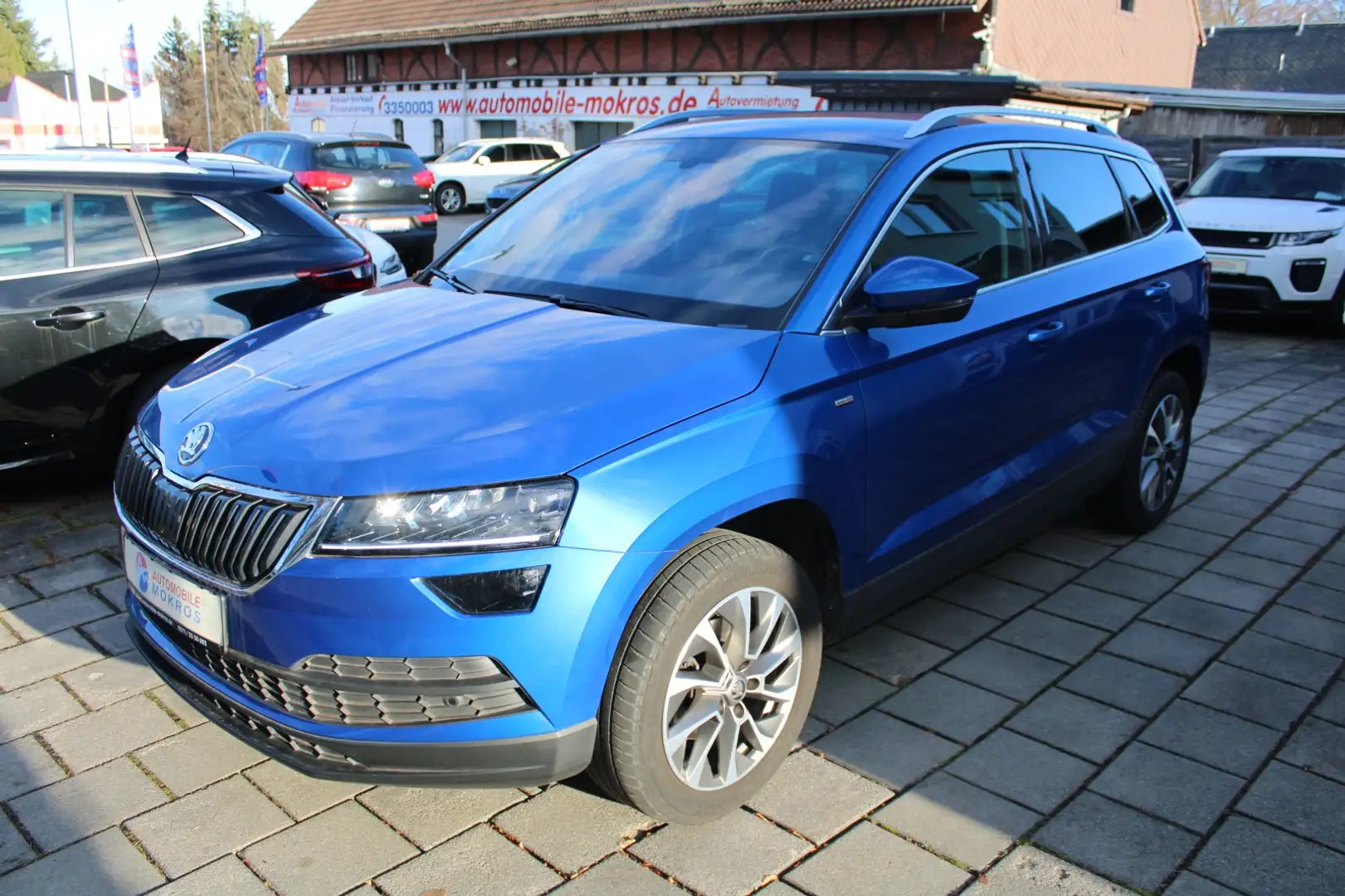 Skoda Karoq 1.5 TSI ACT Clever LED Tempomat Standheizung Klima Blauw - 1