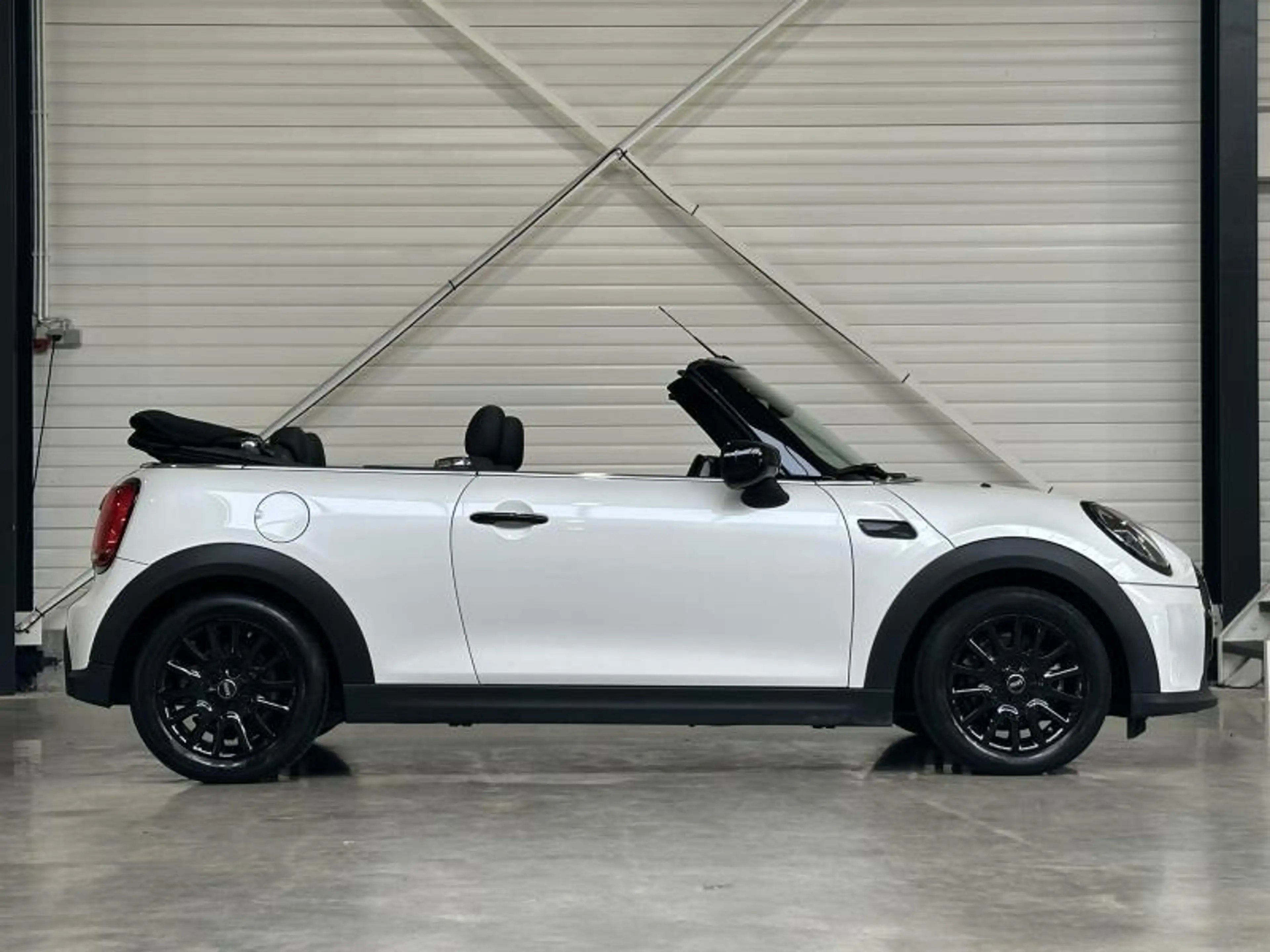 MINI Cooper Cabrio CABRIO — photo 3