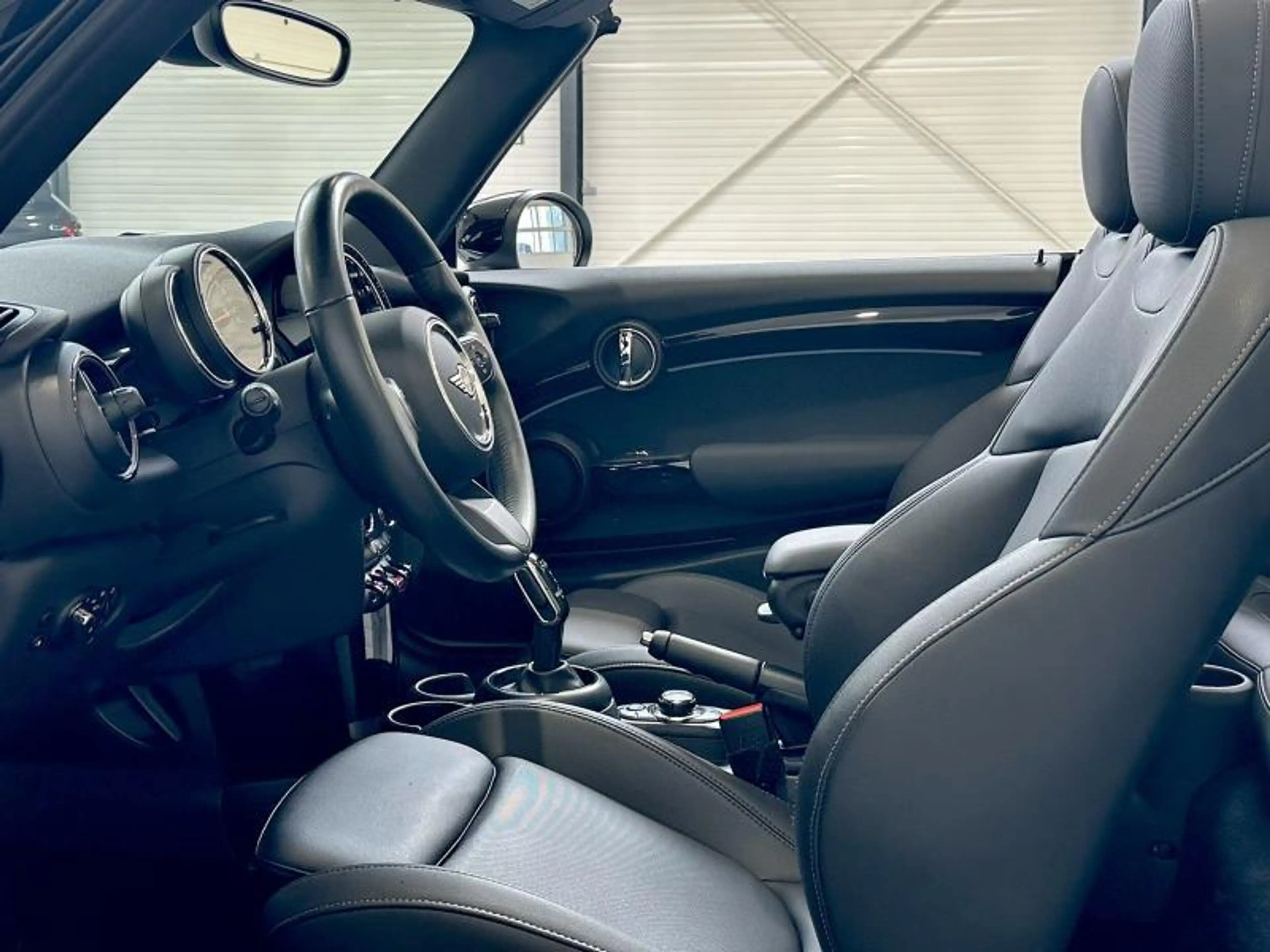 MINI Cooper Cabrio CABRIO — photo 6