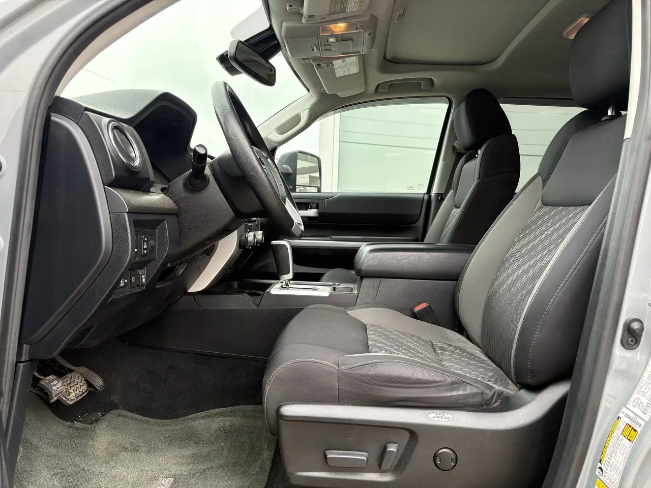 Toyota Tundra снимка Toyota Tundra