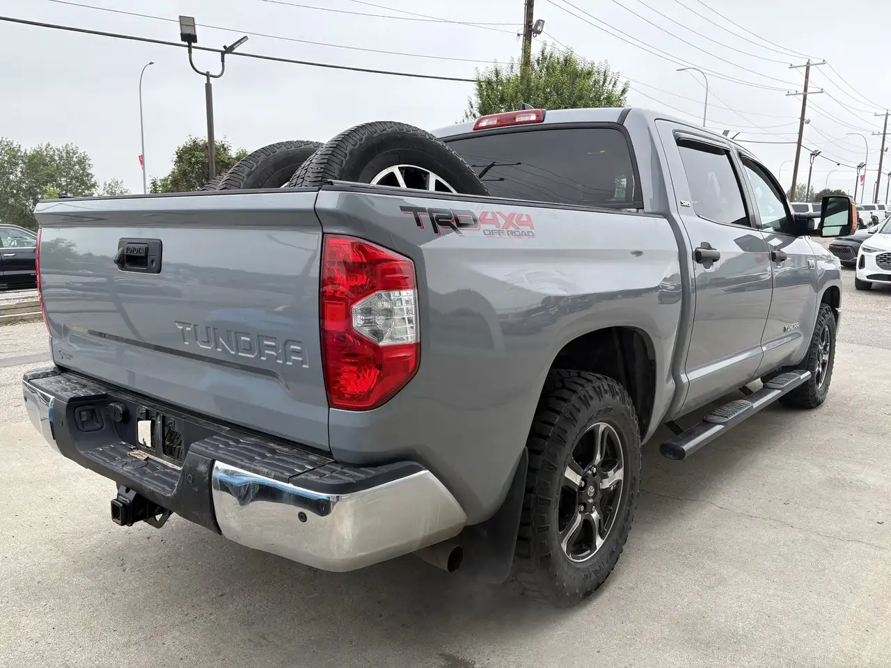 Toyota Tundra снимка Toyota Tundra