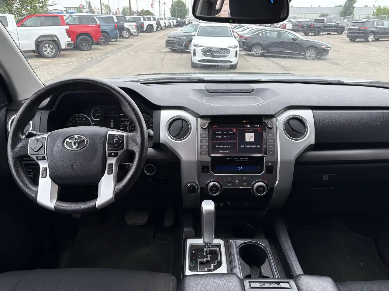 Toyota Tundra снимка Toyota Tundra