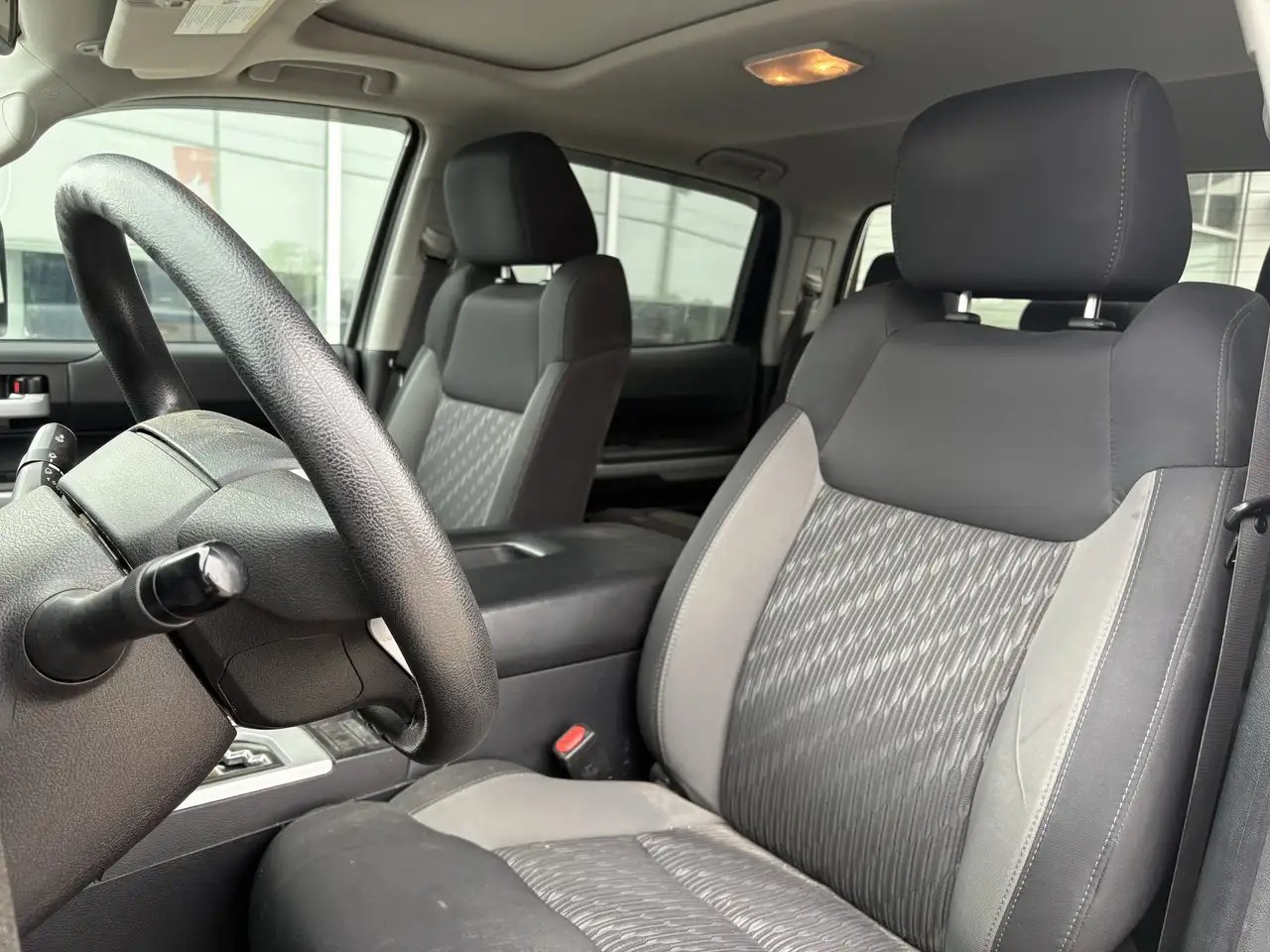 Toyota Tundra снимка Toyota Tundra
