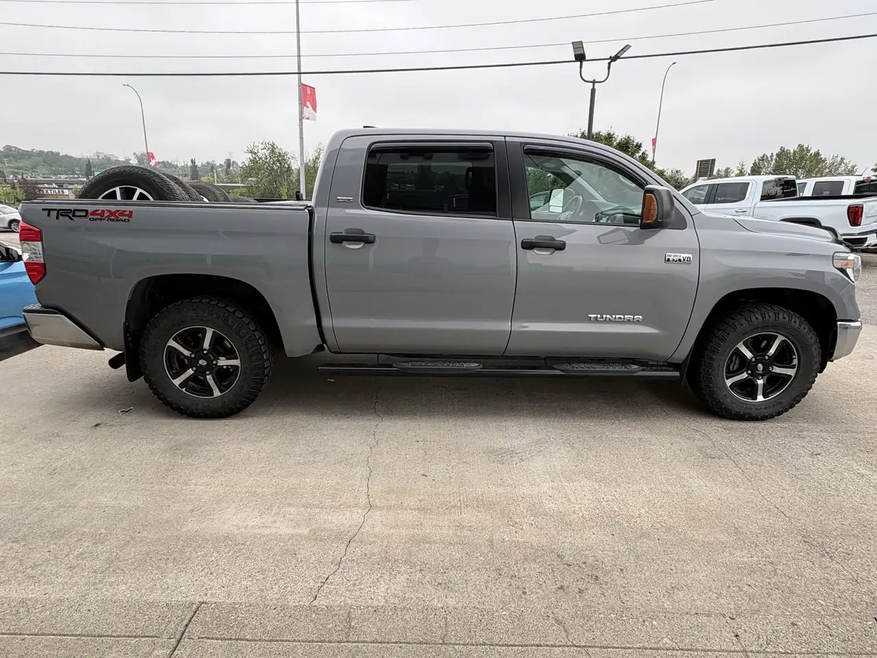 Toyota Tundra снимка Toyota Tundra