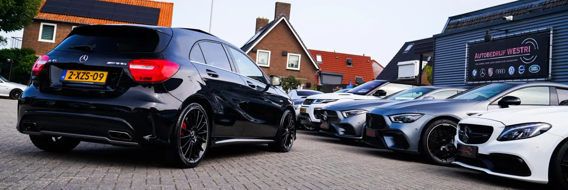 Mercedes-Benz A 45 AMG 4MATIC Edition 1 | Achteruitrijcamera | Kuipstoele Noir - 2