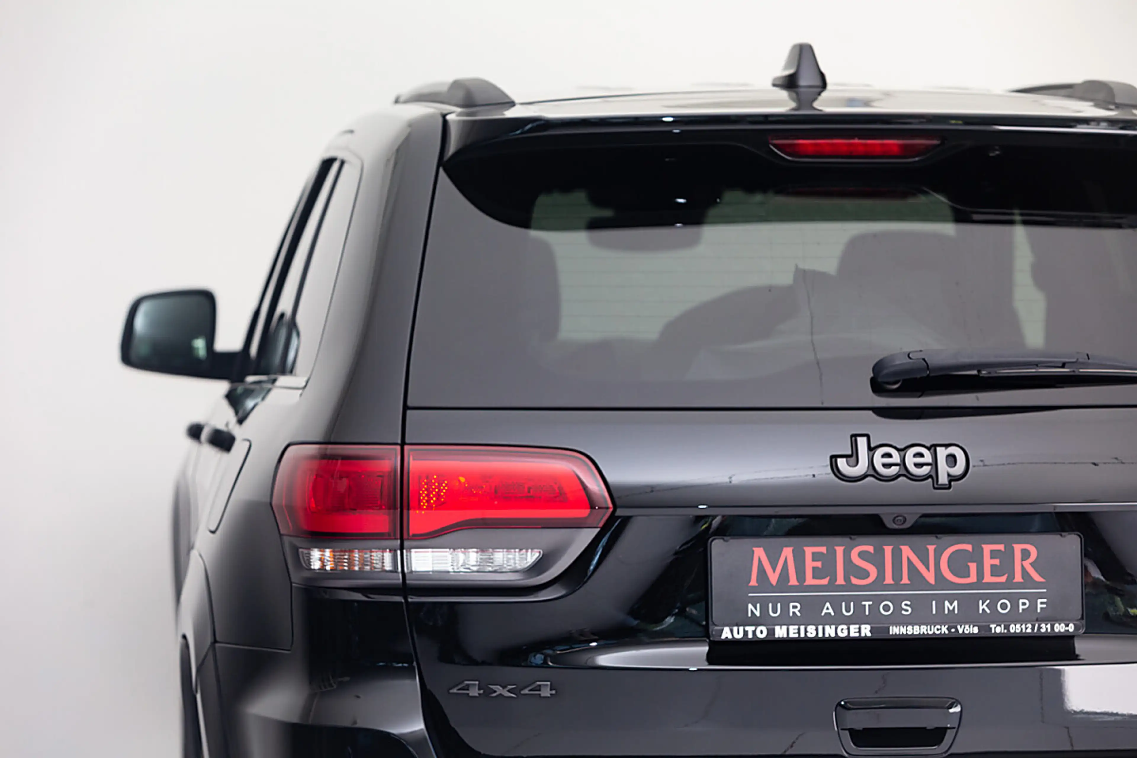 Jeep Grand Cherokee 3,0 V6 Multijet II Limited S — photo 3