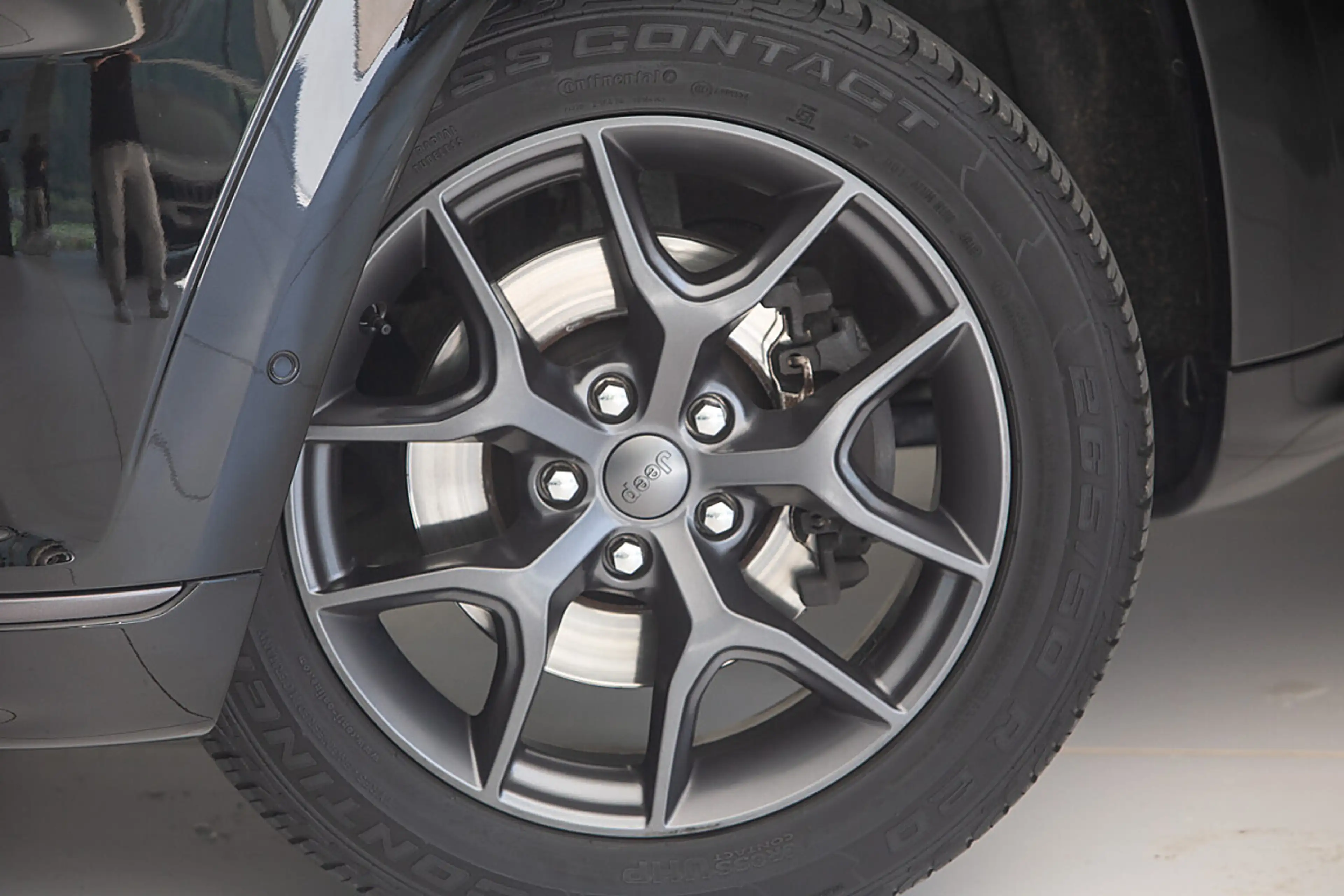 Jeep Grand Cherokee 3,0 V6 Multijet II Limited S — photo 4