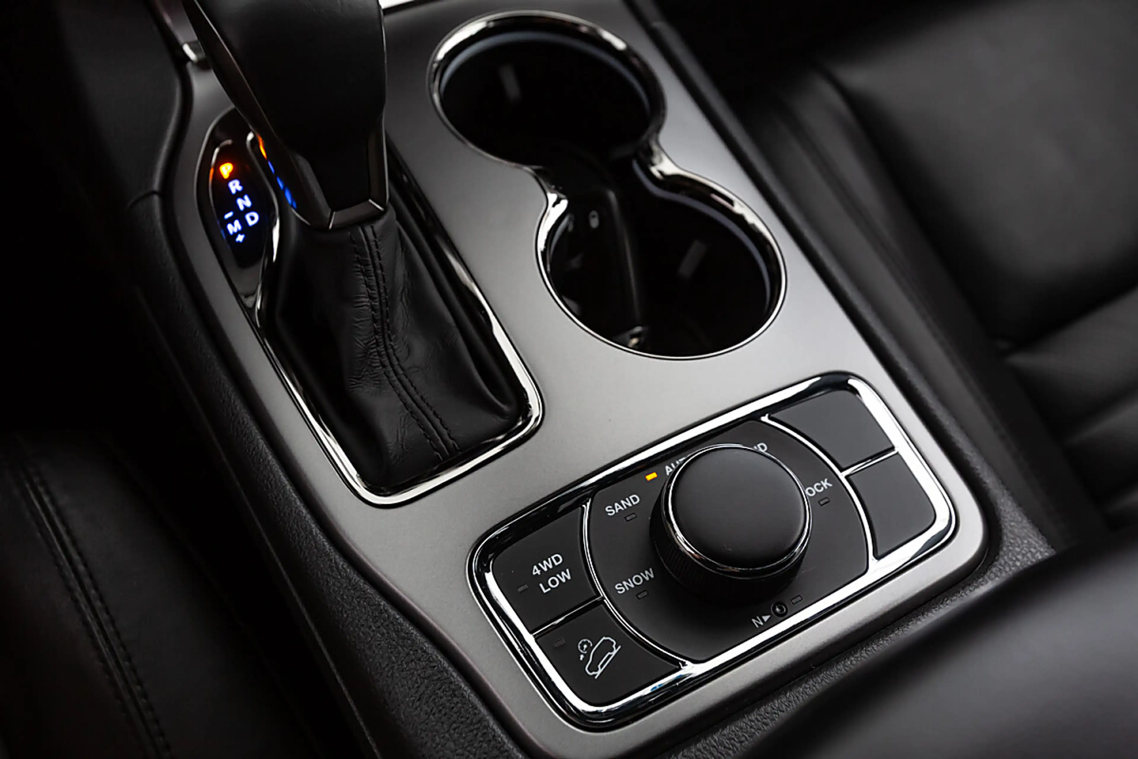 Jeep Grand Cherokee 3,0 V6 Multijet II Limited S — photo 10