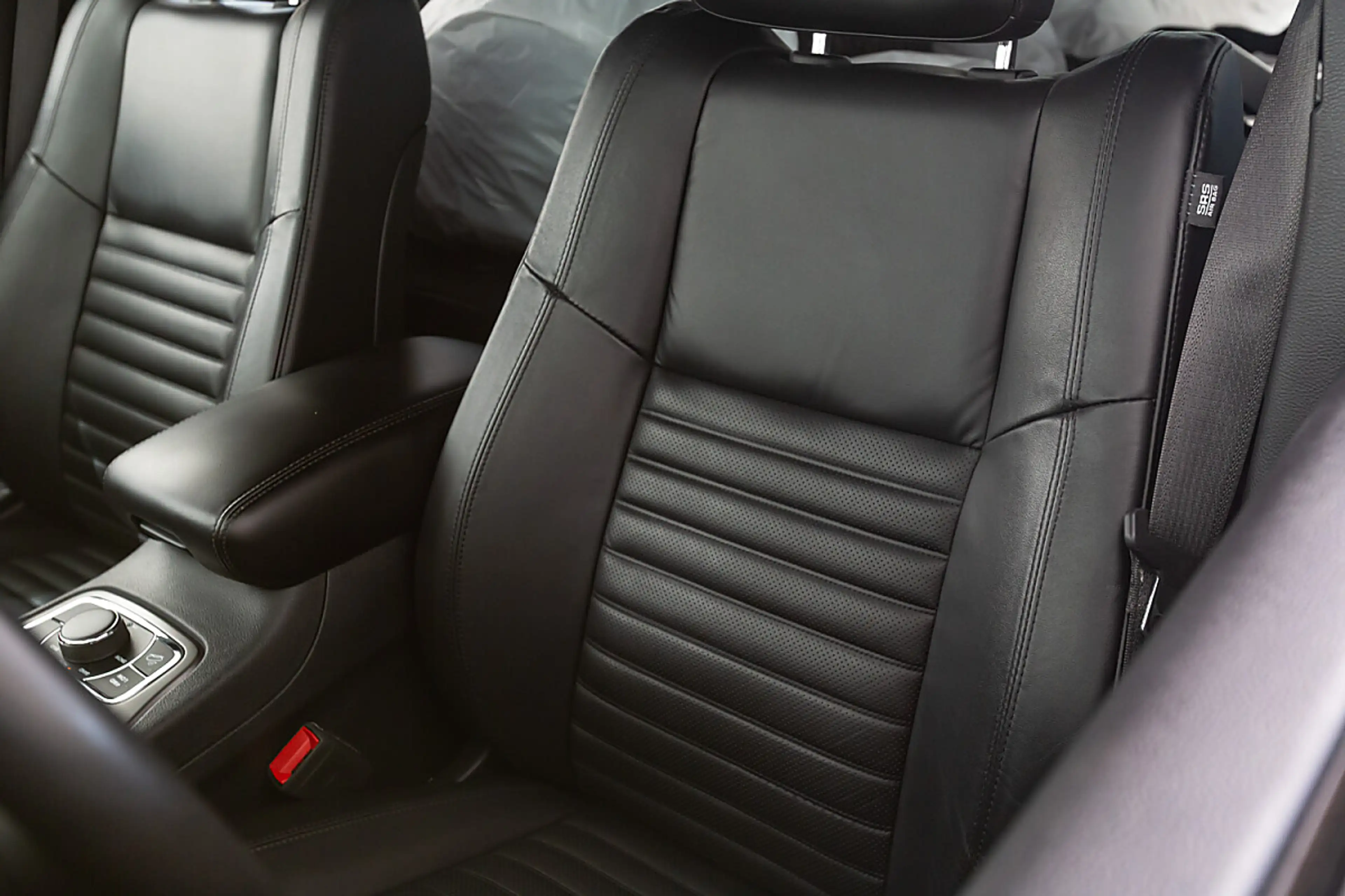 Jeep Grand Cherokee 3,0 V6 Multijet II Limited S — photo 14