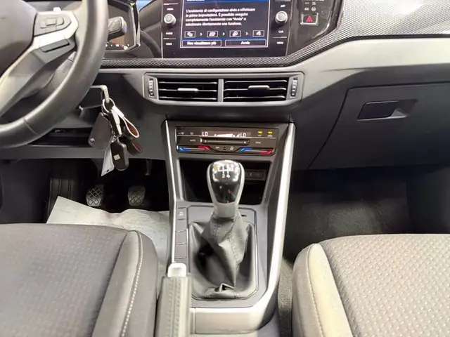 Volkswagen Polo view 13