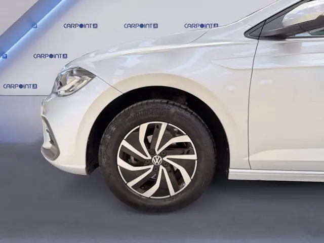 Volkswagen Polo view 16